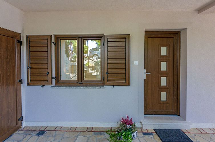 Appartement Wohnung im Erdgeschoss mit Terrasse