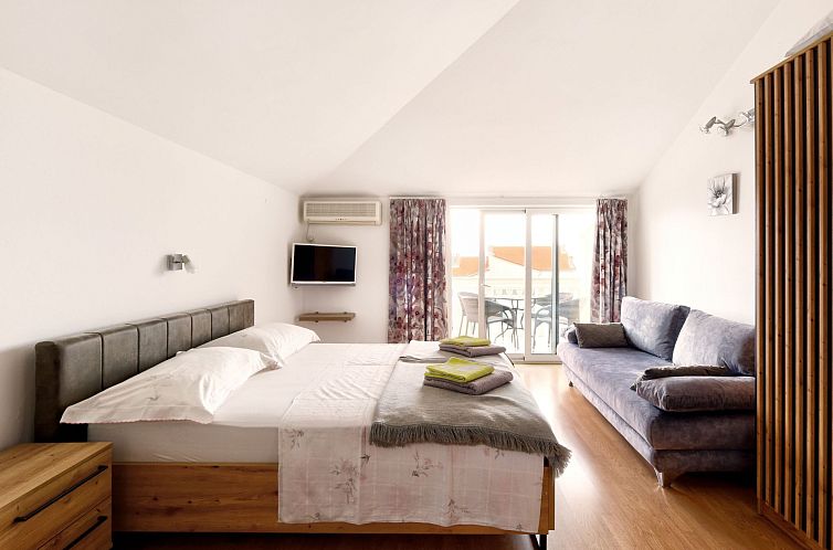 Appartement Studio-Apartment mit Balkon und Meerblick