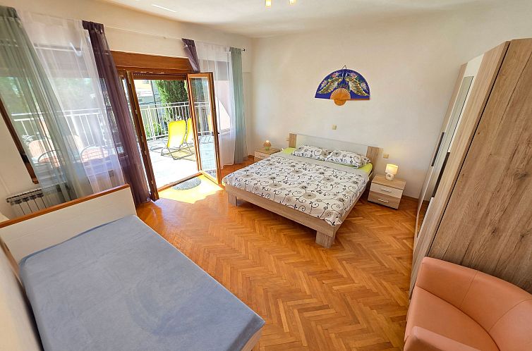 Appartement Wohnung mit Terrasse, 150 m vom Sandstrand entfe