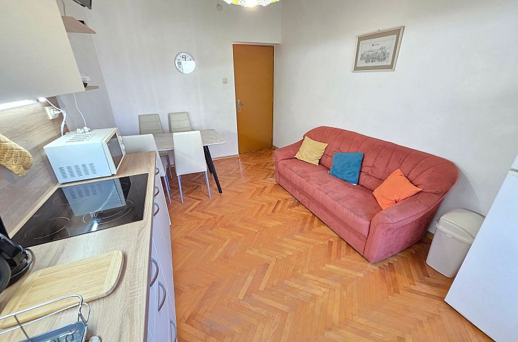 Appartement Wohnung mit Terrasse, 150 m vom Sandstrand entfe