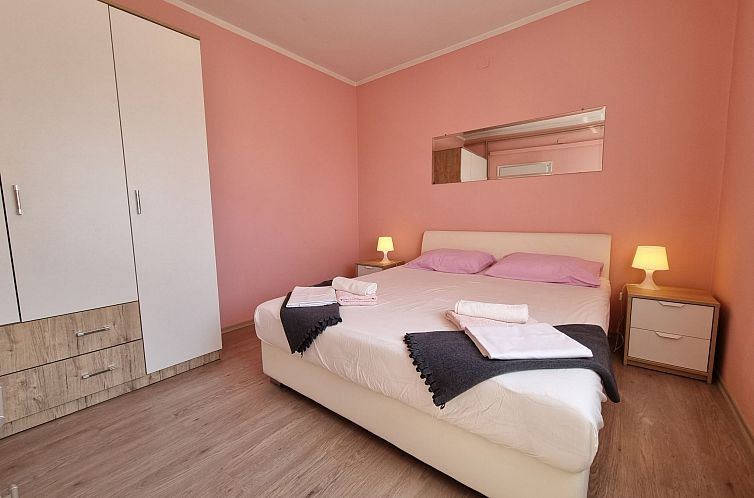 Appartement Wohnung für 5 Personen mit Balkon