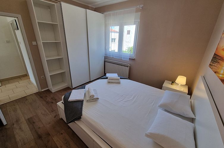Appartement Wohnung für 5 Personen mit Balkon