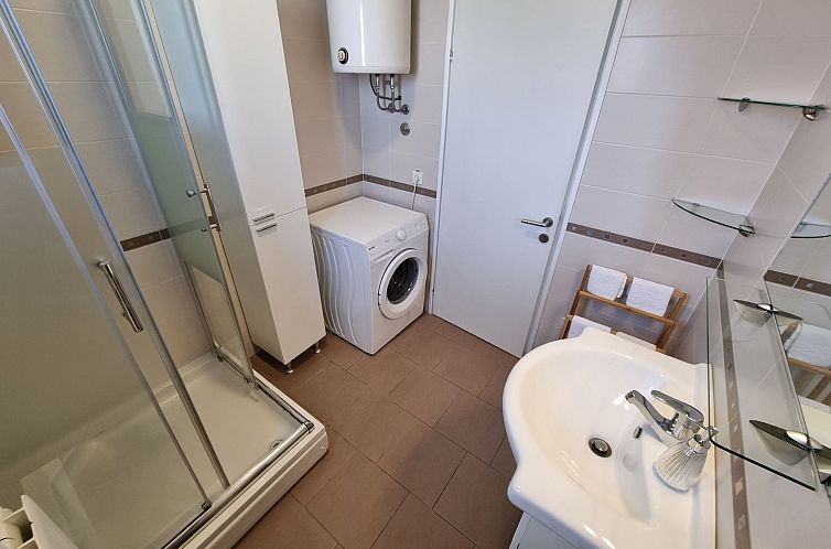 Appartement Wohnung für 5 Personen mit Balkon