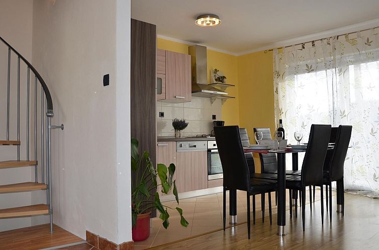 Vakantiehuis Großes Ferienhaus mit eigenem Pool und Terrass
