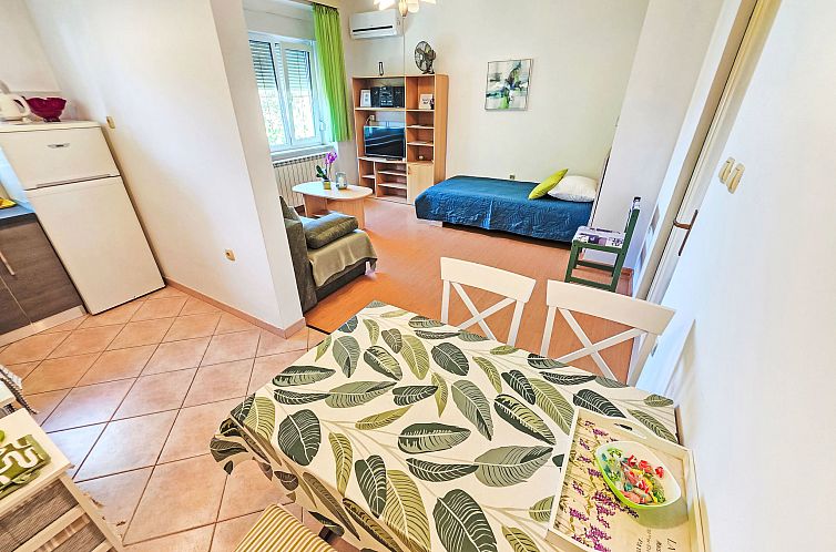 Appartement Wohnung für 4 Personen, 100m vom Strand entfern