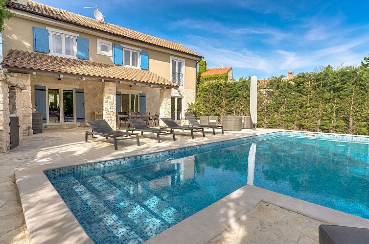 Unterkunft 10419006 - Ferienhaus Kvarner - Vakantiehuis Eine luxuriöse Villa "Maslina" mit Pool und Gr