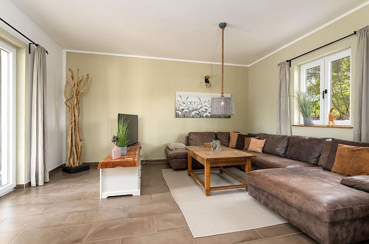 Vakantiehuis Eine luxuriöse Villa "Maslina" mit Pool und Gr