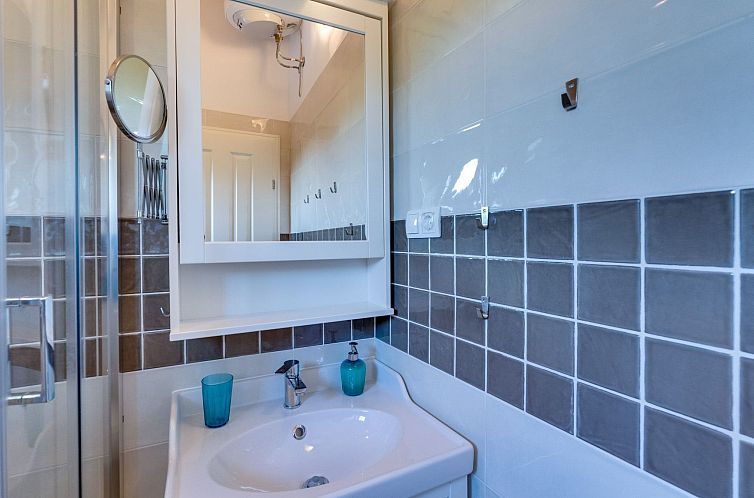 Vakantiehuis Eine luxuriöse Villa "Maslina" mit Pool und Gr