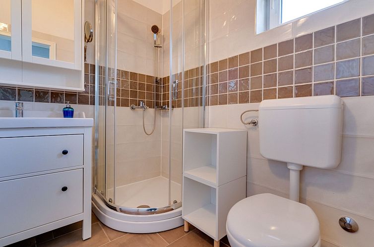 Vakantiehuis Eine luxuriöse Villa "Maslina" mit Pool und Gr