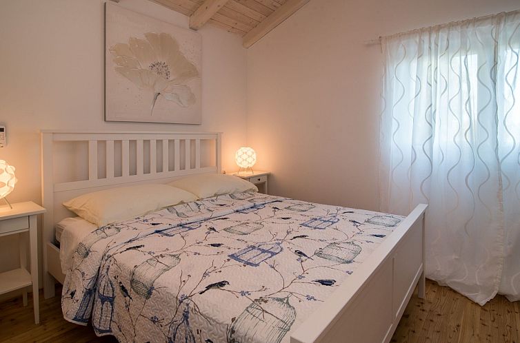 Vakantiehuis Vila Petite - Steinvilla mit Pool