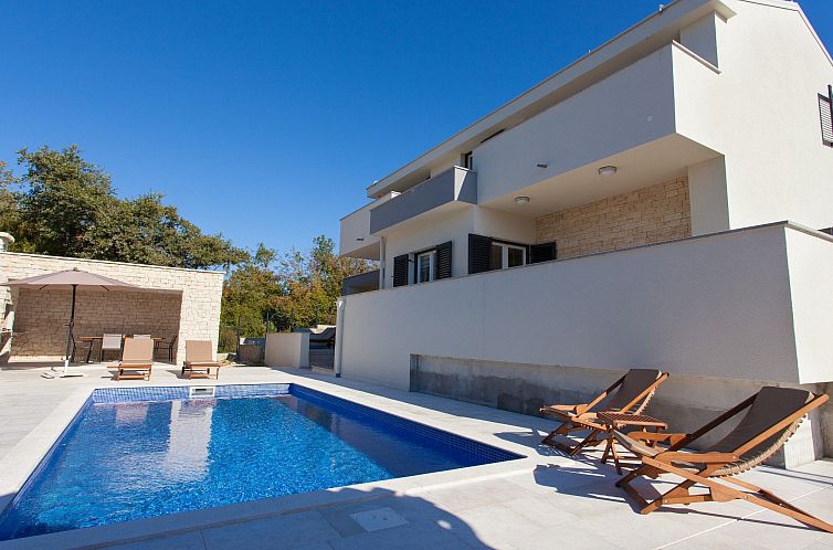 Unterkunft 10419009 - Ferienhaus Kvarner - Vakantiehuis "Adrimar" mit privatem Pool