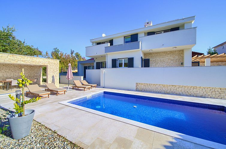 Unterkunft 10419010 - Ferienhaus Kvarner - Vakantiehuis Villa "Adria" mit Garten, Grill und Terrasse