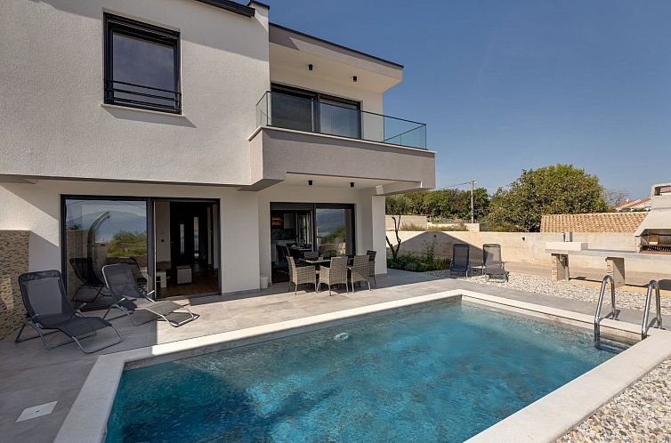 Unterkunft 10419012 - Ferienhaus Kvarner - Vakantiehuis Villa "Rosemary" mit Pool und Panoramablick auf