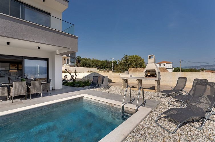 Vakantiehuis Villa "Rosemary" mit Pool und Panoramablick auf