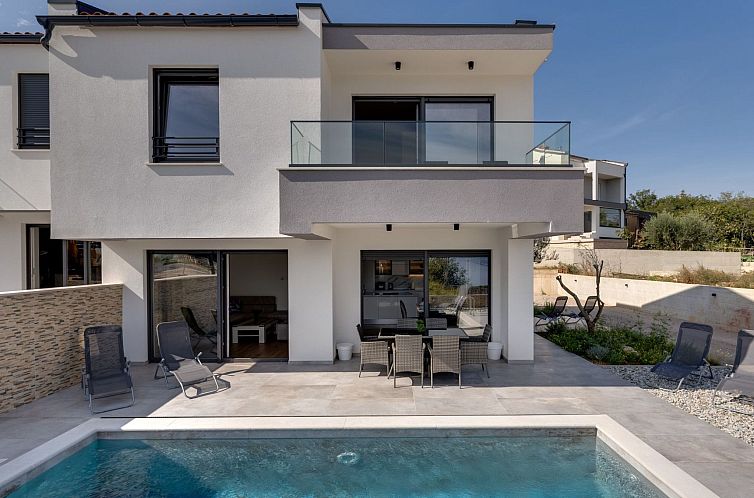 Vakantiehuis Villa "Rosemary" mit Pool und Panoramablick auf