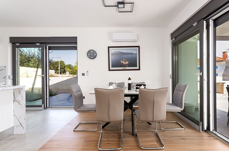 Vakantiehuis Villa "Rosemary" mit Pool und Panoramablick auf