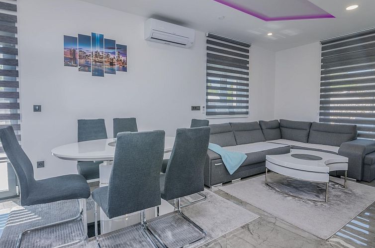 Vakantiehuis "Villa Enie" mit eigenem Pool