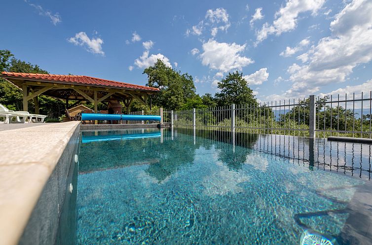 Vakantiehuis Vila Ema mit Meerblick