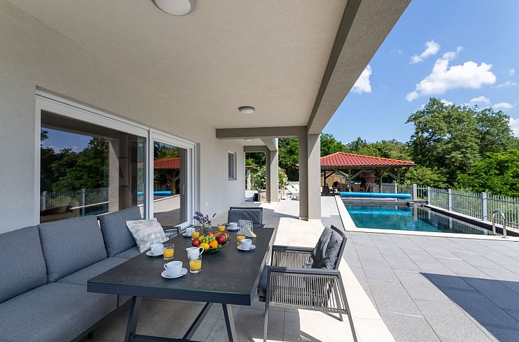 Vakantiehuis Vila Ema mit Meerblick