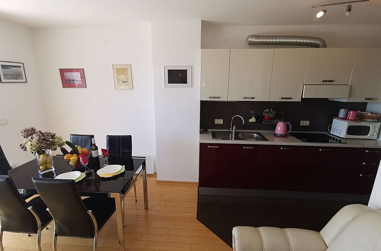 Appartement Wohnung für 5 Personen mit AC und Parkplatz