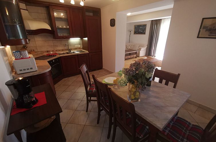 Appartement in Selce mit privatem Parkplatz