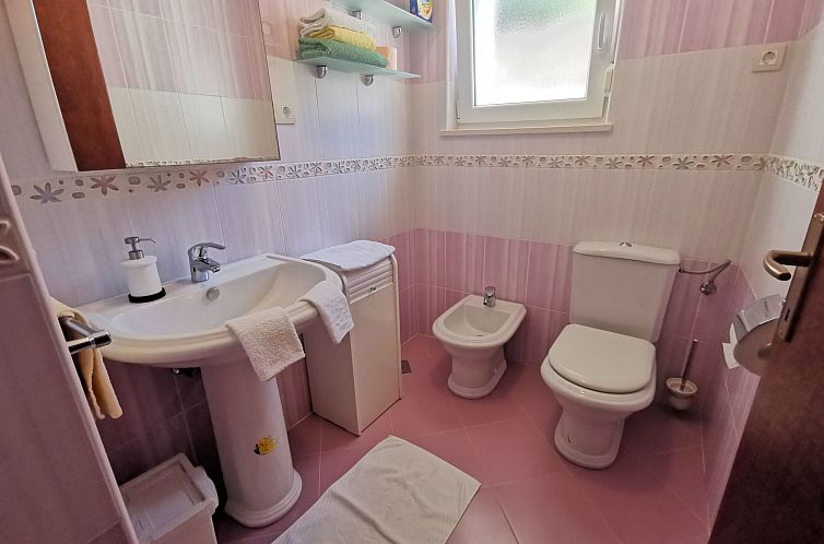 Appartement in Selce mit privatem Parkplatz