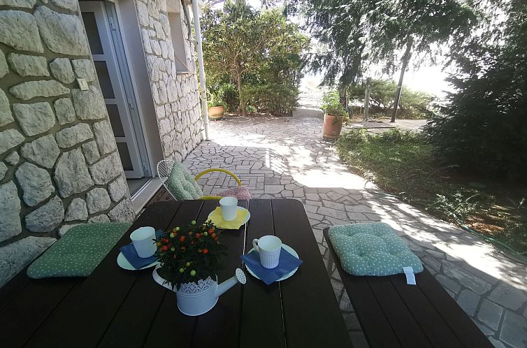 Appartement in Selce mit privatem Parkplatz