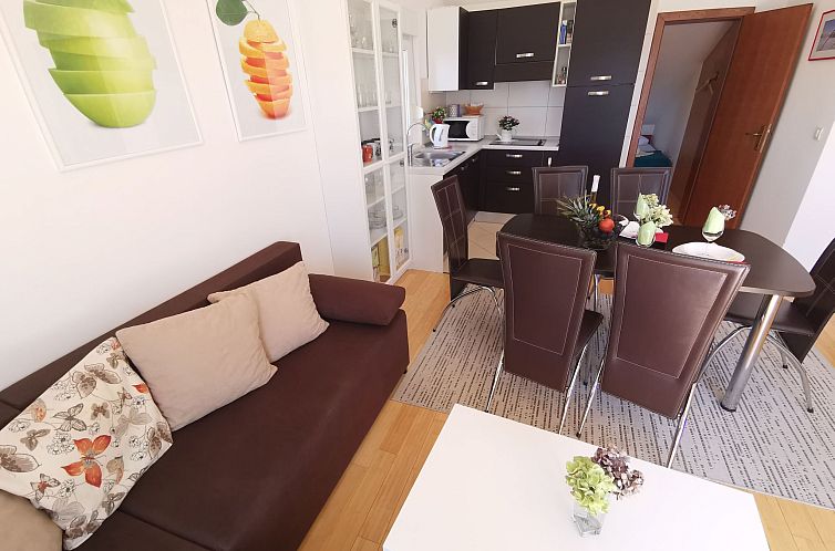 Appartement Wohnung für 6 Personen mit Terrasse und Meerbli