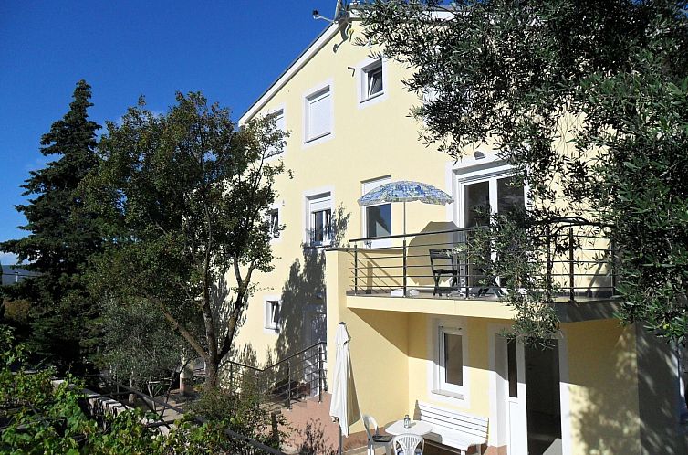 Appartement Helle Wohnung in Selce mit Terrasse