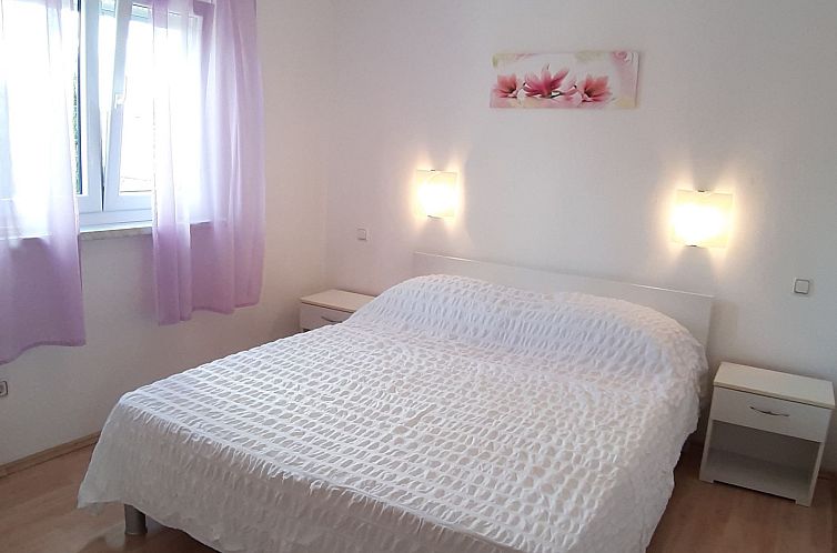 Appartement Helle Wohnung in Selce mit Terrasse