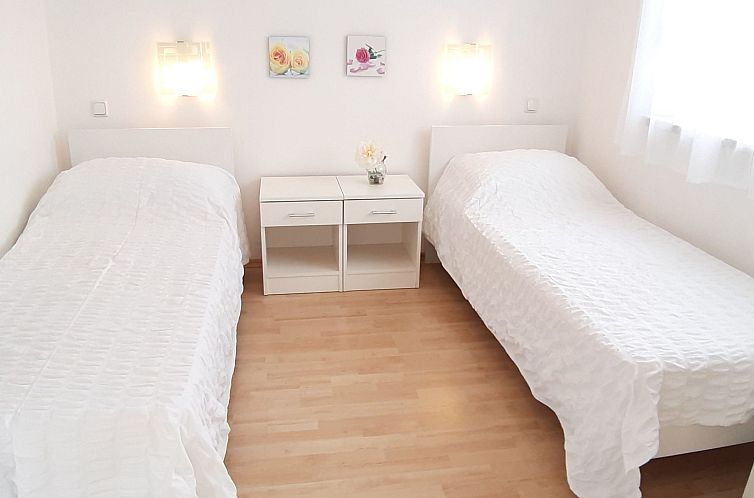 Appartement Helle Wohnung in Selce mit Terrasse
