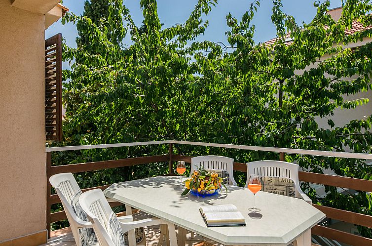 Appartement BOZIDAR 1 zuti / HR-10438-01