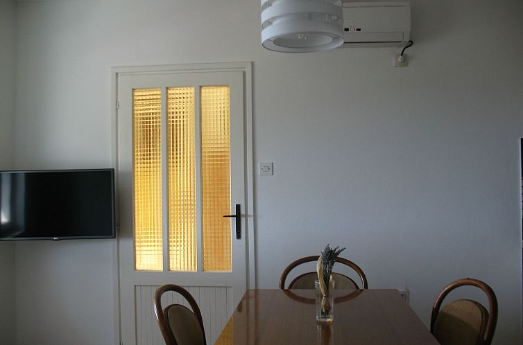 Vakantiehuis für 6 Personen ca. 50 m&sup2; in Jablanac, Adr