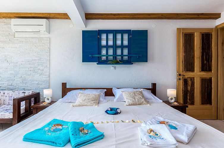 Vakantiehuis Meerblick Ferienvilla Haus Lucija mit Pool