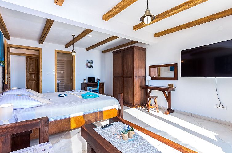 Vakantiehuis Meerblick Ferienvilla Haus Lucija mit Pool