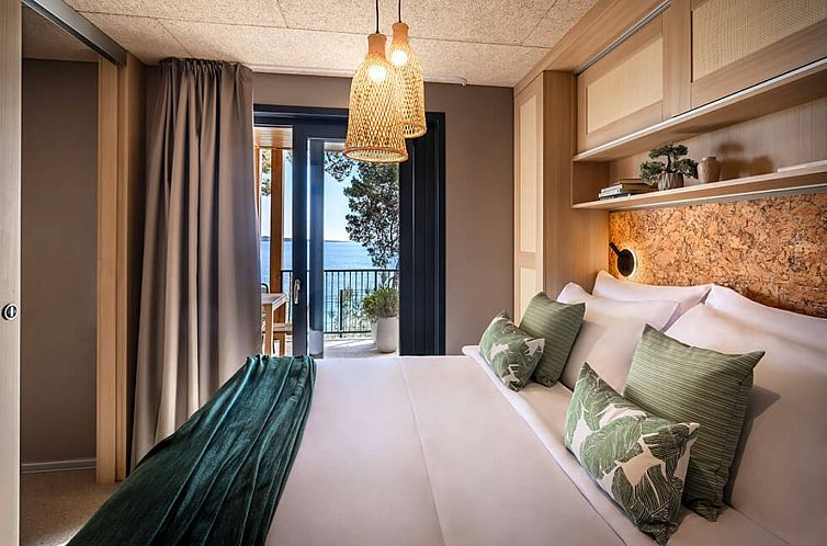 Hilltop Green Home Spectacular seaview