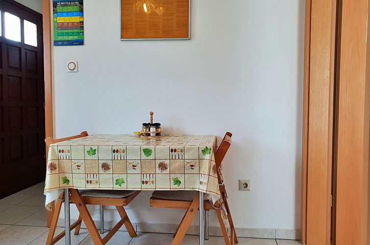 Appartement Apartment Bijelic - mit Balkon, 480 m vom Meer