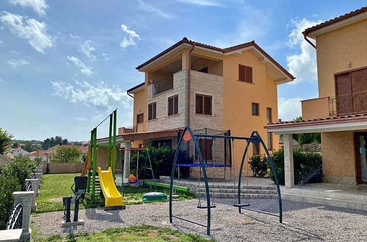 Guest house 1043221 - Apartment Kvarner - Appartement Apartment Rebeka