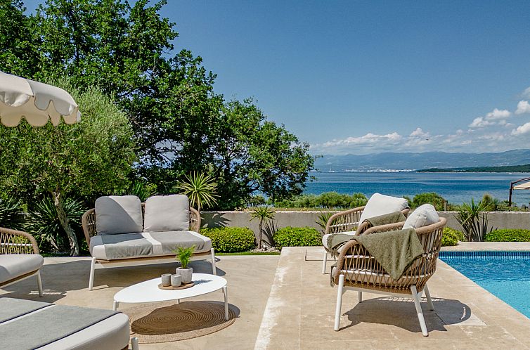 Guest house 1043710 - Holiday property Kvarner - Vakantiehuis Villa Prestige Deluxe