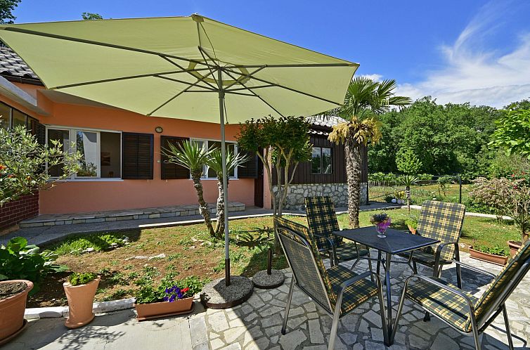 Guest house 1043807 - Holiday property Kvarner - Vakantiehuis Franjo