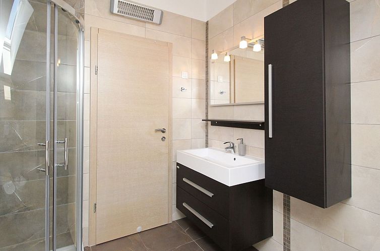 Appartement Tolles Appartement in Baška mit Terrasse