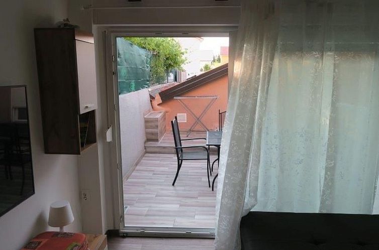 Vakantiehuis Renoviertes Ferienhaus in Baska mit Terrasse