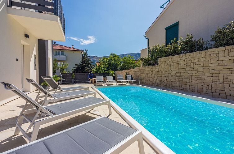 Vakantiehuis Villa mit privatem Pool für 8 Personen auf der