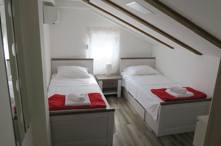 Appartement für 8 Personen ca. 135 m&sup2; in Baška, Adria