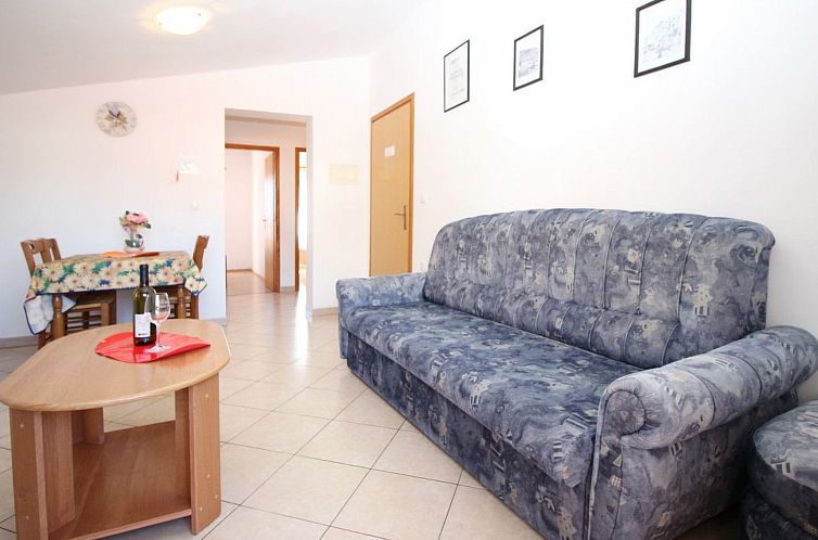 Appartement Charmantes Appartement in Baška mit Eigenem Bal