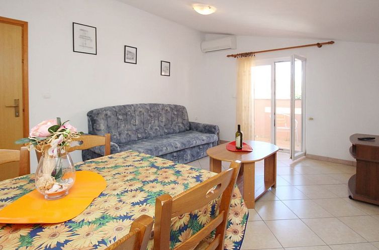 Appartement Charmantes Appartement in Baška mit Eigenem Bal