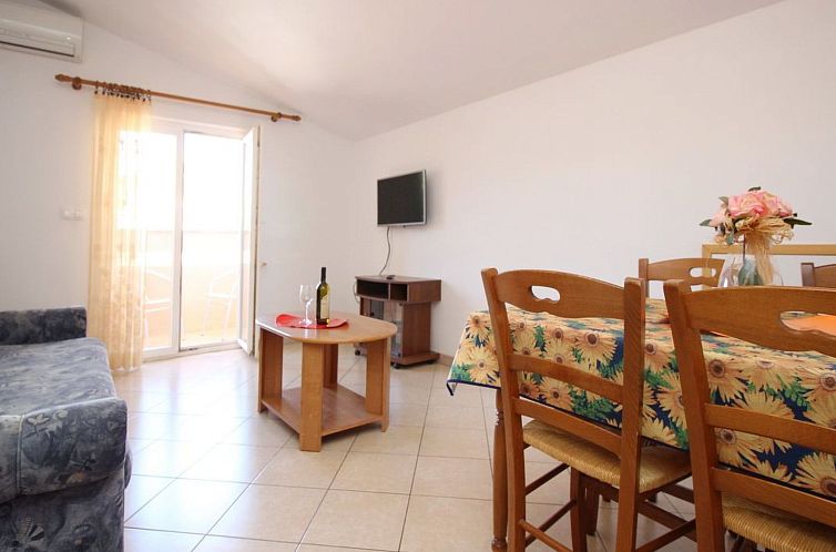 Appartement Charmantes Appartement in Baška mit Eigenem Bal