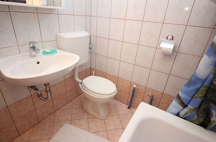 Appartement Charmantes Appartement in Baška mit Eigenem Bal