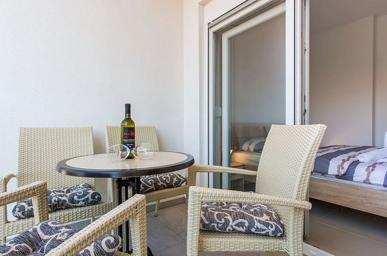 Appartement Nettes Appartement in Baška mit Eigenem Balkon