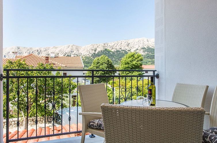 Appartement Nettes Appartement in Baška mit Eigenem Balkon